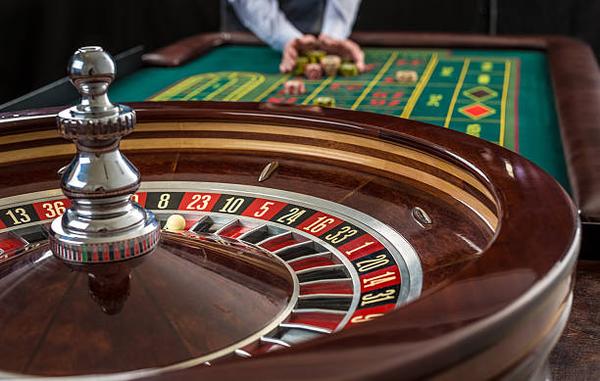Experience Live Dealer Entertainment through the best online casino sites Singapore for Gamers