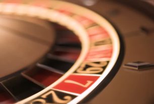 How to Review Different Online Casino Singapore Game Pages